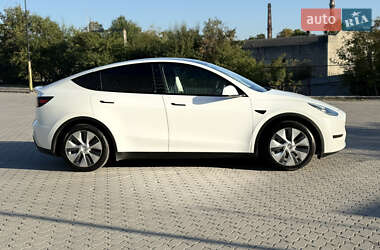 Позашляховик / Кросовер Tesla Model Y 2021 в 