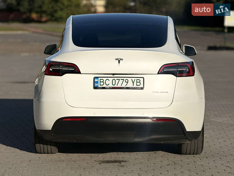 Внедорожник / Кроссовер Tesla Model Y 2021 в Львове