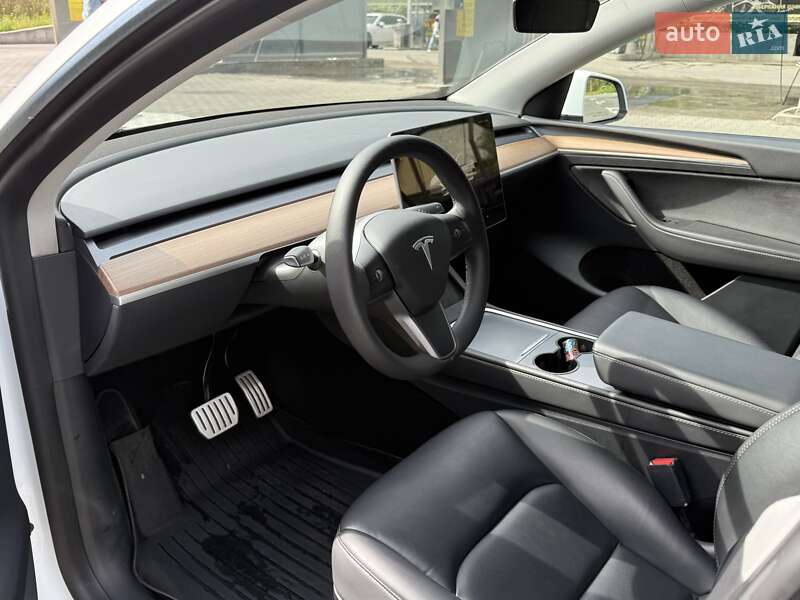 Внедорожник / Кроссовер Tesla Model Y 2022 в Киеве