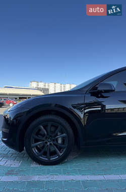 Внедорожник / Кроссовер Tesla Model Y 2023 в 