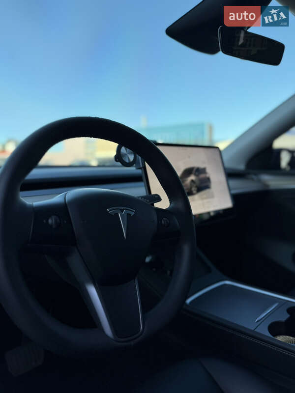 Позашляховик / Кросовер Tesla Model Y 2023 в Києві