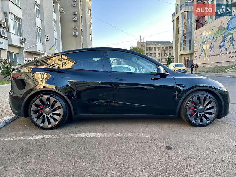 Позашляховик / Кросовер Tesla Model Y 2021 в Миколаєві