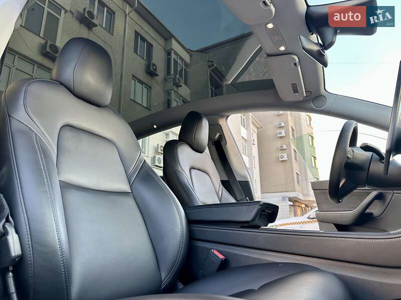 Позашляховик / Кросовер Tesla Model Y 2021 в Миколаєві