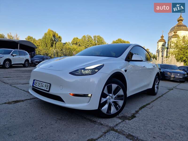 Позашляховик / Кросовер Tesla Model Y 2024 в Дніпрі