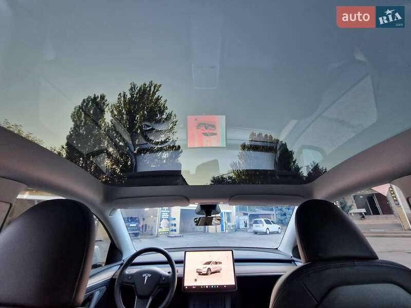 Позашляховик / Кросовер Tesla Model Y 2024 в Дніпрі
