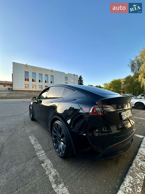 Позашляховик / Кросовер Tesla Model Y 2021 в Миколаєві