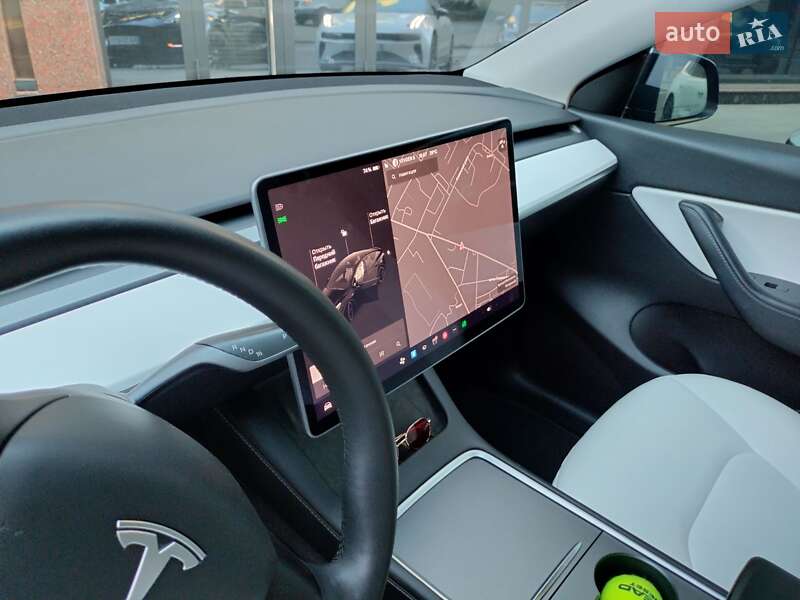 Внедорожник / Кроссовер Tesla Model Y 2021 в Киеве