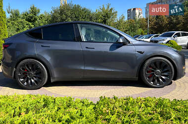 Позашляховик / Кросовер Tesla Model Y 2022 в 