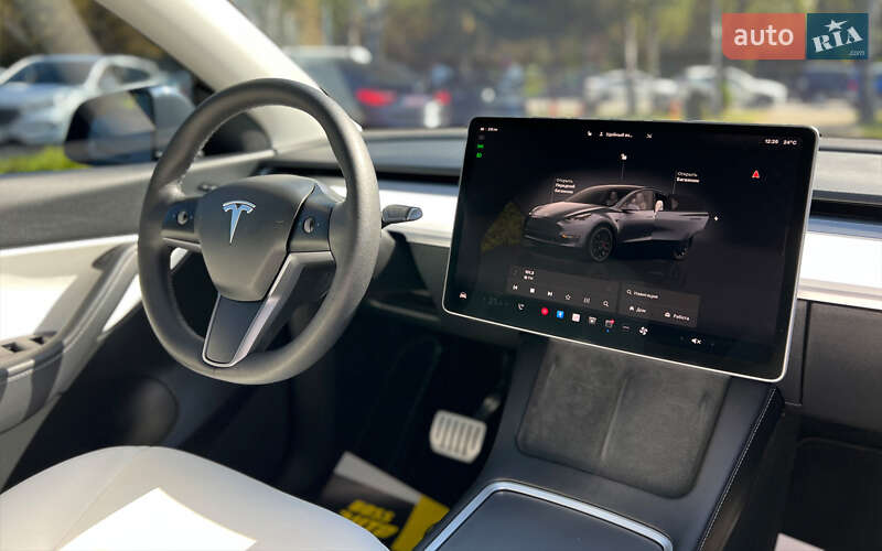 Позашляховик / Кросовер Tesla Model Y 2022 в Львові
