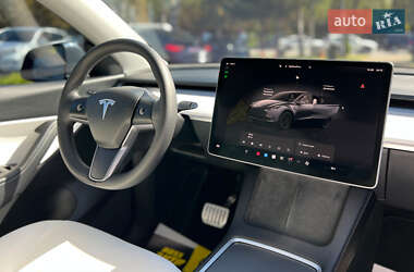 Позашляховик / Кросовер Tesla Model Y 2022 в 