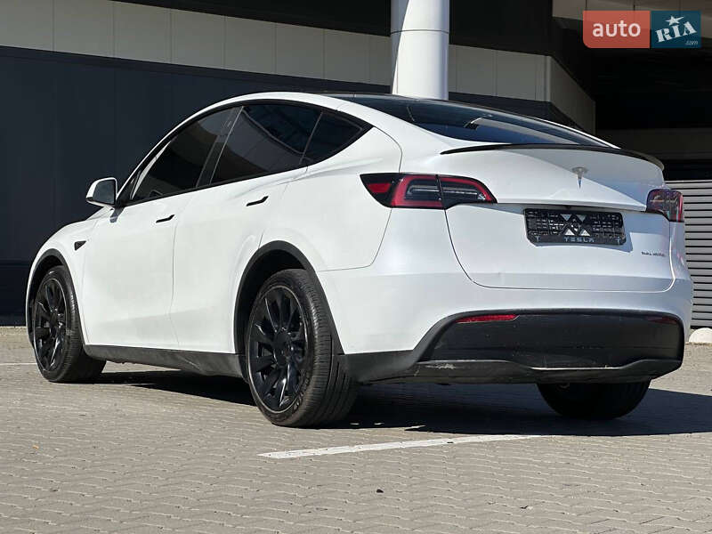 Внедорожник / Кроссовер Tesla Model Y 2023 в Киеве
