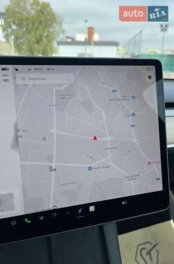 Позашляховик / Кросовер Tesla Model Y 2023 в 