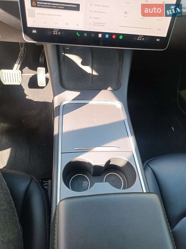 Внедорожник / Кроссовер Tesla Model Y 2021 в Киеве