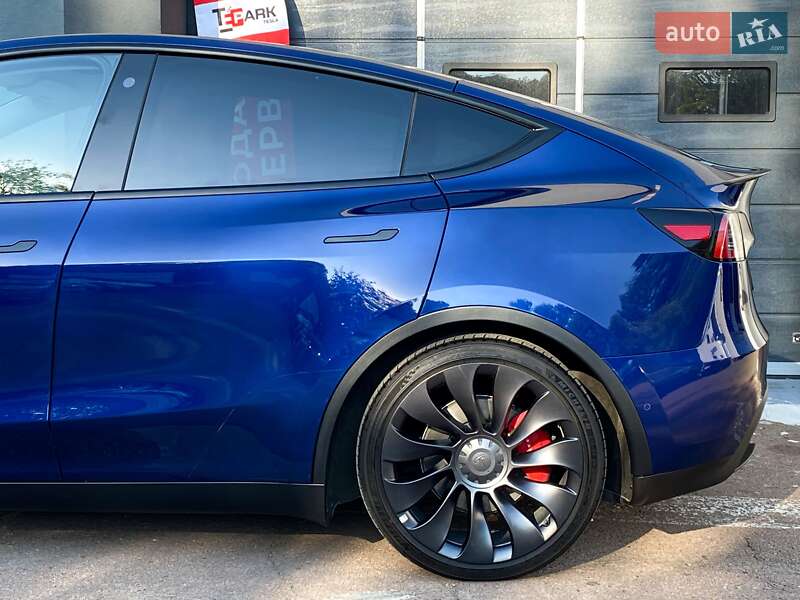 Внедорожник / Кроссовер Tesla Model Y 2022 в Киеве