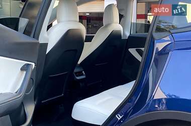 Позашляховик / Кросовер Tesla Model Y 2022 в 
