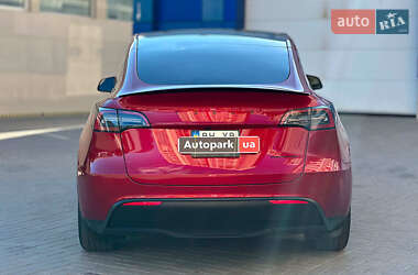 Внедорожник / Кроссовер Tesla Model Y 2024 в 