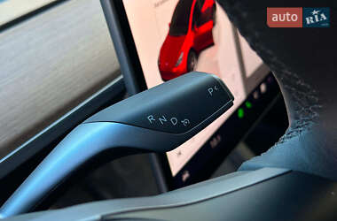 Внедорожник / Кроссовер Tesla Model Y 2024 в 