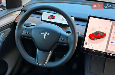 Внедорожник / Кроссовер Tesla Model Y 2024 в 