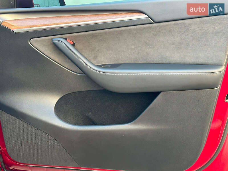 Позашляховик / Кросовер Tesla Model Y 2024 в Одесі