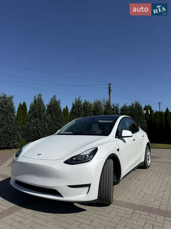 Внедорожник / Кроссовер Tesla Model Y 2021 в 