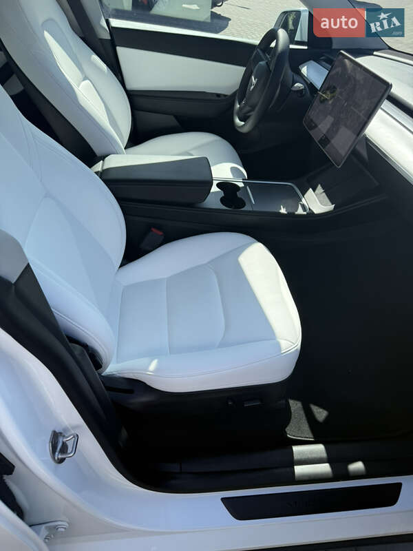 Внедорожник / Кроссовер Tesla Model Y 2021 в Ивано-Франковске фото 14 Внедорожник / Кроссовер Tesla Model Y 2021 в Ивано-Франковске