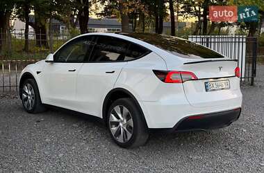 Внедорожник / Кроссовер Tesla Model Y 2021 в 