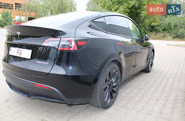Внедорожник / Кроссовер Tesla Model Y 2023 в 