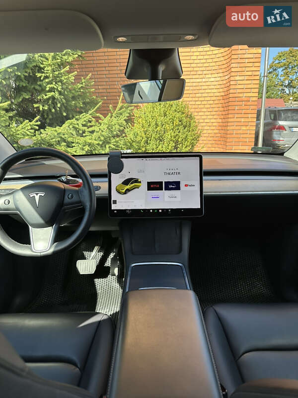 Позашляховик / Кросовер Tesla Model Y 2021 в Києві
