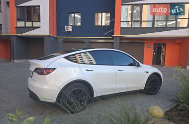 Позашляховик / Кросовер Tesla Model Y 2020 в 