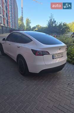 Позашляховик / Кросовер Tesla Model Y 2020 в 