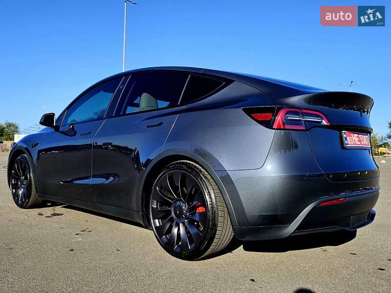 Внедорожник / Кроссовер Tesla Model Y 2023 в Днепре