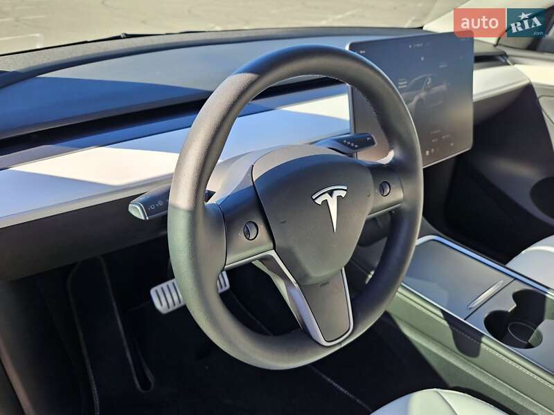 Внедорожник / Кроссовер Tesla Model Y 2023 в Днепре