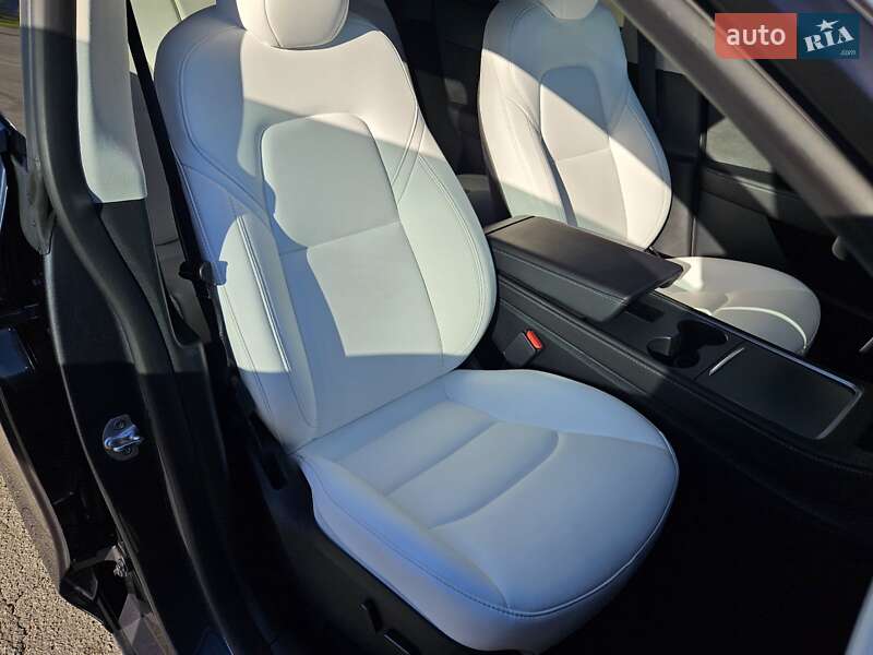 Внедорожник / Кроссовер Tesla Model Y 2023 в Днепре