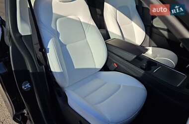 Внедорожник / Кроссовер Tesla Model Y 2023 в 