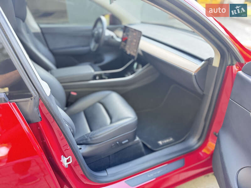 Внедорожник / Кроссовер Tesla Model Y 2020 в Запорожье