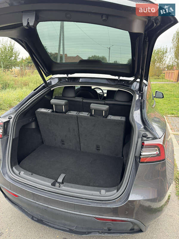 Позашляховик / Кросовер Tesla Model Y 2023 в Києві