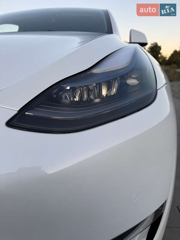 Позашляховик / Кросовер Tesla Model Y 2022 в Хмельницькому