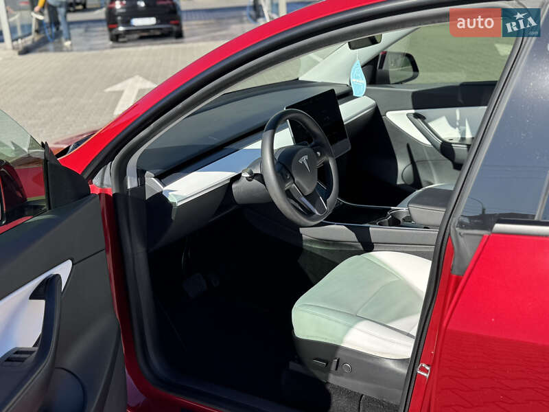 Позашляховик / Кросовер Tesla Model Y 2020 в Луцьку