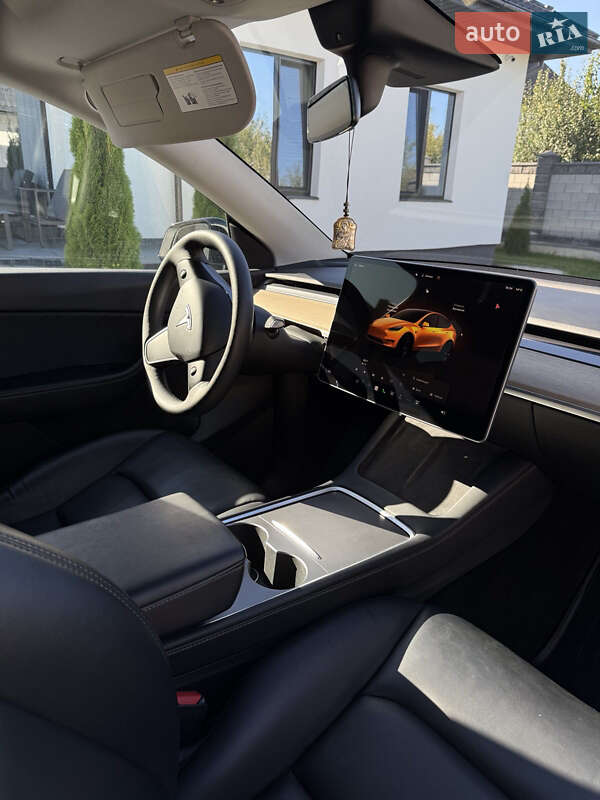 Позашляховик / Кросовер Tesla Model Y 2022 в Рівному