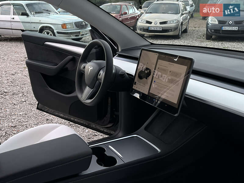 Внедорожник / Кроссовер Tesla Model Y 2025 в Харькове