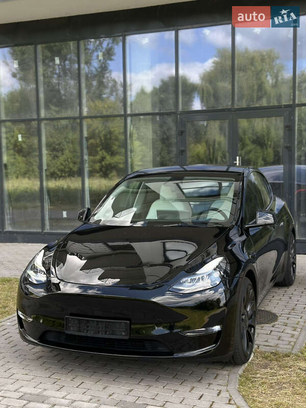 Позашляховик / Кросовер Tesla Model Y 2023 в Рівному