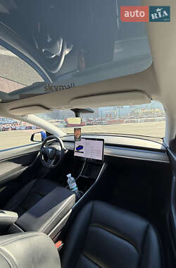 Позашляховик / Кросовер Tesla Model Y 2020 в 