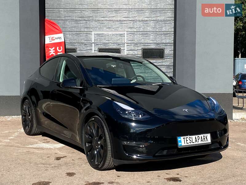 Позашляховик / Кросовер Tesla Model Y 2023 в Києві