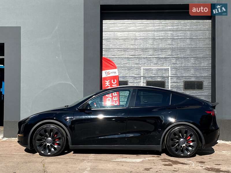 Позашляховик / Кросовер Tesla Model Y 2023 в Києві