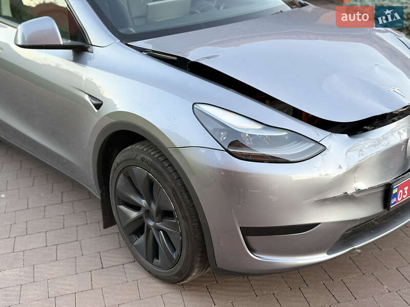 Позашляховик / Кросовер Tesla Model Y 2025 в Луцьку