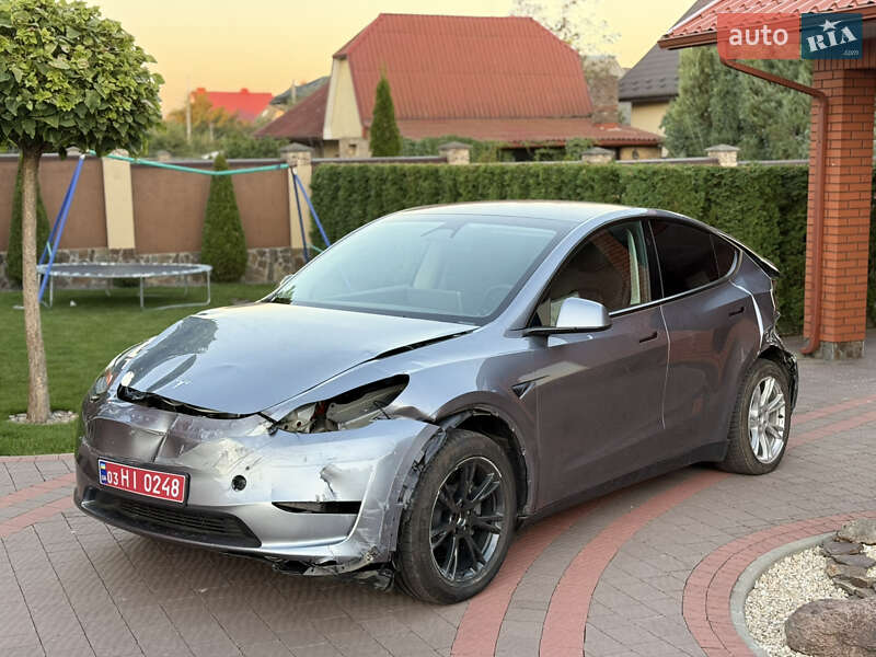 Позашляховик / Кросовер Tesla Model Y 2025 в Луцьку