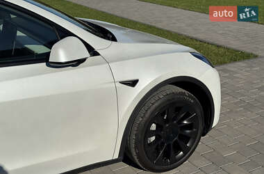 Внедорожник / Кроссовер Tesla Model Y 2021 в 