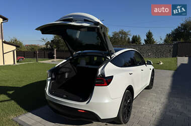Внедорожник / Кроссовер Tesla Model Y 2021 в 