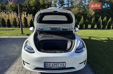 Внедорожник / Кроссовер Tesla Model Y 2021 в 