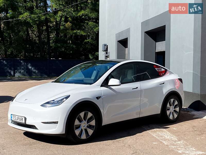 Позашляховик / Кросовер Tesla Model Y 2021 в Києві
